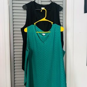 Sleeveless V-Neck Eyelet Tank Top - Teal & Black